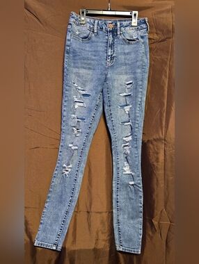 SO High Rise Distressed Jeggings Size 7 Long Light Wash Ripped Skinny Jeans